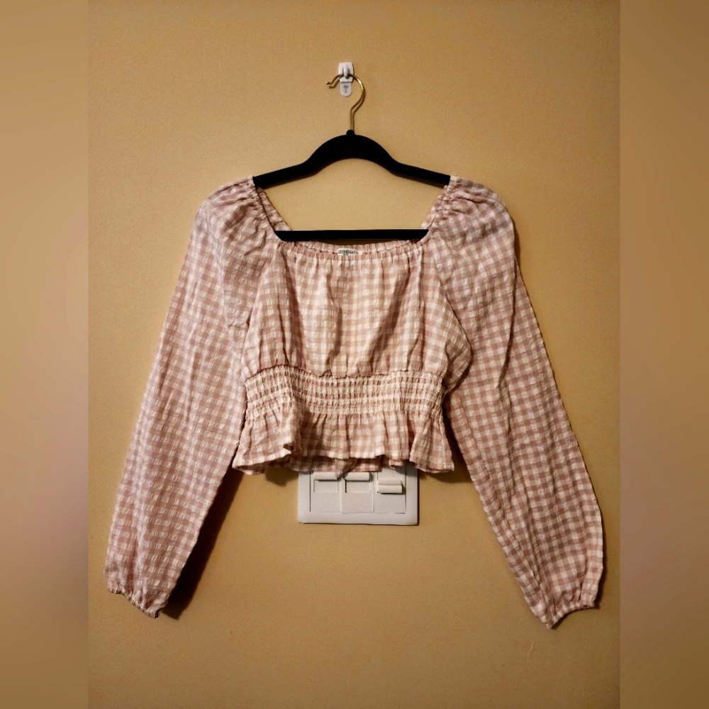 Crop top, size S, color light pink